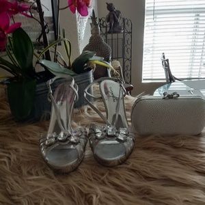 🔥🔥 GIANNI BINI SILVER SHOES & CLUTCH SET ❣️❣️